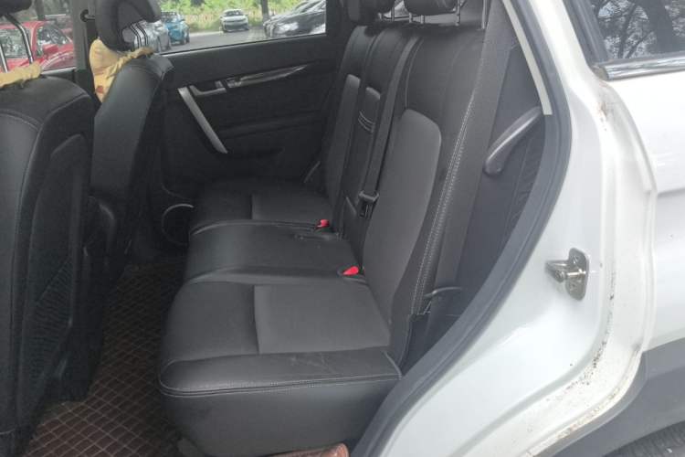 Used Chevrolet Captiva 2017 2.4L Two-Wheel Drive Luxury Edition 7 Seats Left Rear Seat