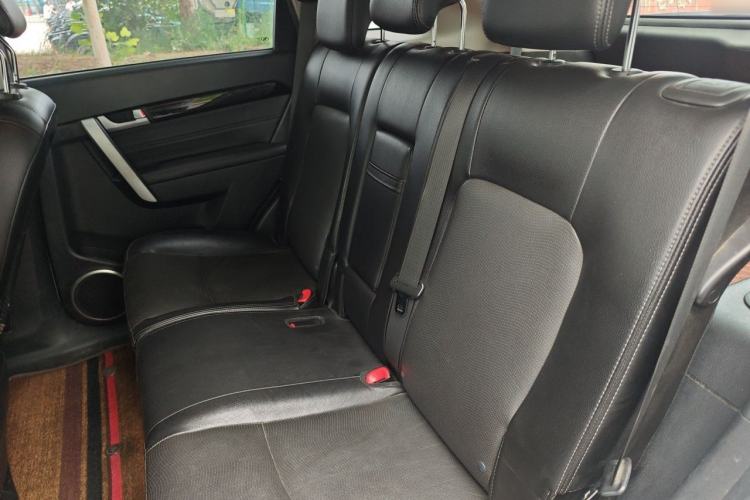 Used Chevrolet Captiva 2017 2.4L 4x4 Flagship Edition 7-Seater Left Rear Seat