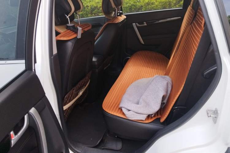 Used Chevrolet Captiva 2017 2.4L 4x4 Flagship Edition 7-Seater Left Rear Seat