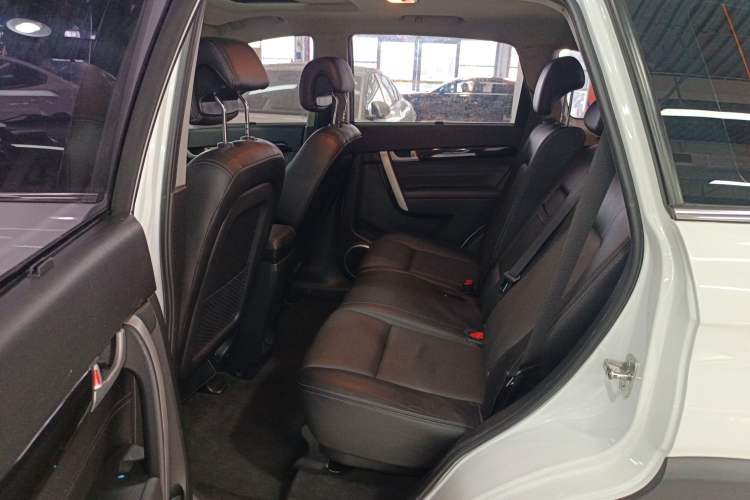 Used Chevrolet Captiva 2017 2.4L 4x4 Flagship Edition 7-Seater Left Rear Seat
