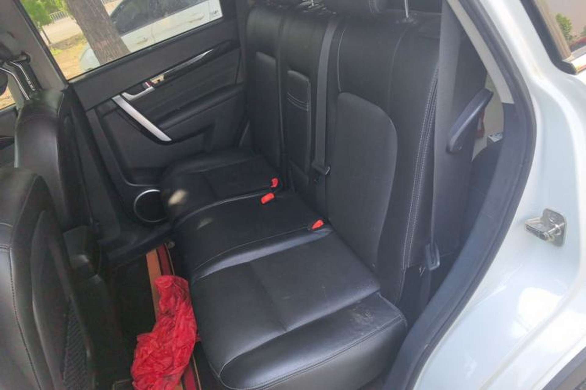 Used Chevrolet Captiva 2017 2.4L Two-Wheel Drive Urban Version 7 Seats Left Rear Seat