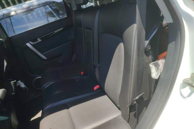 Used Chevrolet Captiva 2017 2.4L Two-Wheel Drive Luxury Edition 7 Seats Left Rear Seat