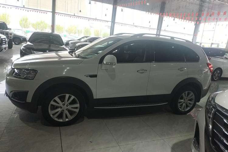 Used Chevrolet Captiva 2017 2.4L 4x4 Flagship Edition 7-Seater Left Side