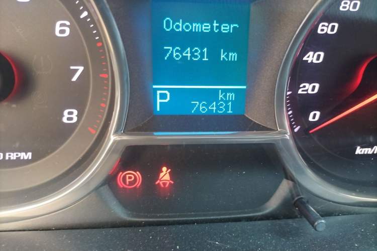Used Chevrolet Captiva 2017 2.4L Two-Wheel Drive Luxury Edition 7 Seats Odometer Close Up