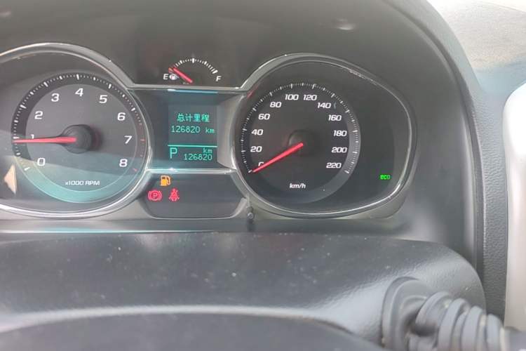 Used Chevrolet Captiva 2017 2.4L 4x4 Flagship Edition 7-Seater Odometer Close Up