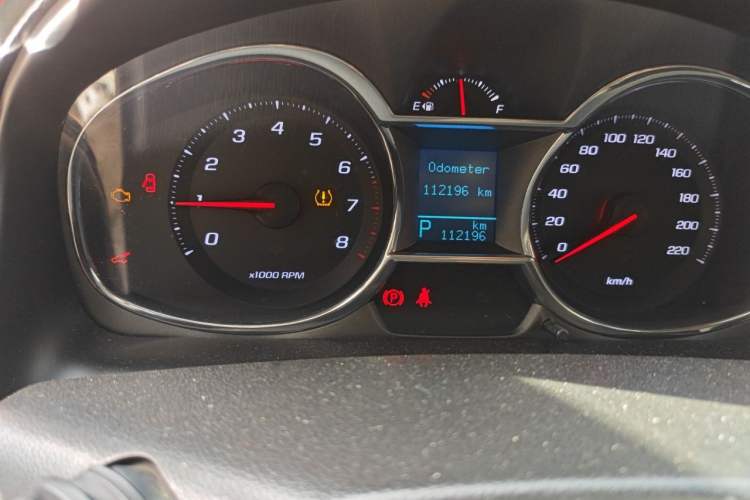 Used Chevrolet Captiva 2017 2.4L 4x4 Flagship Edition 7-Seater Odometer Close Up