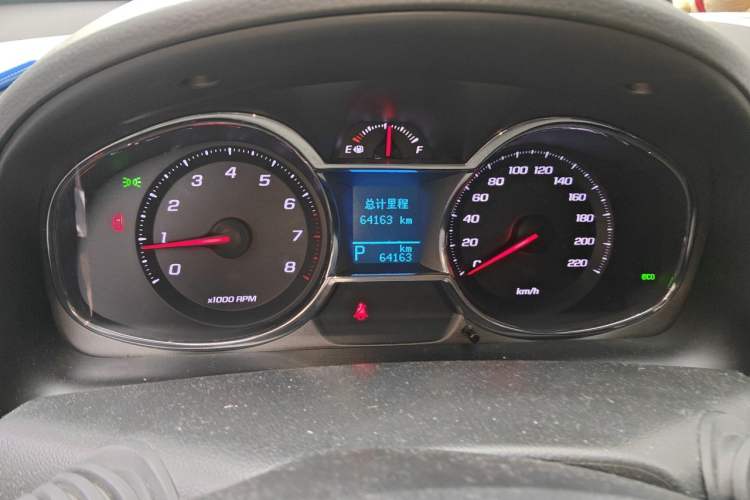 Used Chevrolet Captiva 2017 2.4L 4x4 Flagship Edition 7-Seater Odometer Close Up