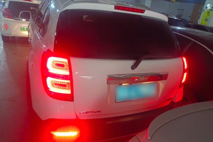 Used Chevrolet Captiva 2017 2.4L Two-Wheel Drive Luxury Edition 7 Seats Rear