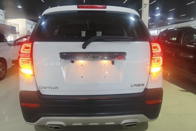 Used Chevrolet Captiva 2017 2.4L Two-Wheel Drive Urban Version 7 Seats Rear