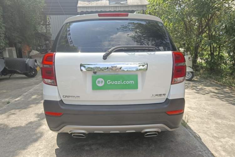 Used Chevrolet Captiva 2017 2.4L Two-Wheel Drive Luxury Edition 7 Seats Rear