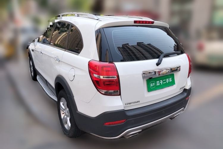 Used Chevrolet Captiva 2017 2.4L Two-Wheel Drive Luxury Edition 7 Seats Rear Left 45 Deg