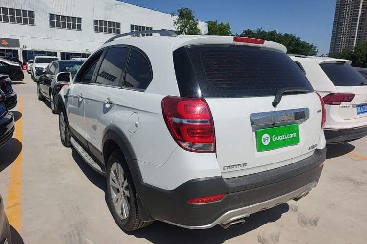 Used Chevrolet Captiva 2017 2.4L 4x4 Flagship Edition 7-Seater Rear Left 45 Deg