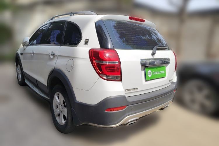 Used Chevrolet Captiva 2017 2.4L Two-Wheel Drive Luxury Edition 7 Seats Rear Left 45 Deg