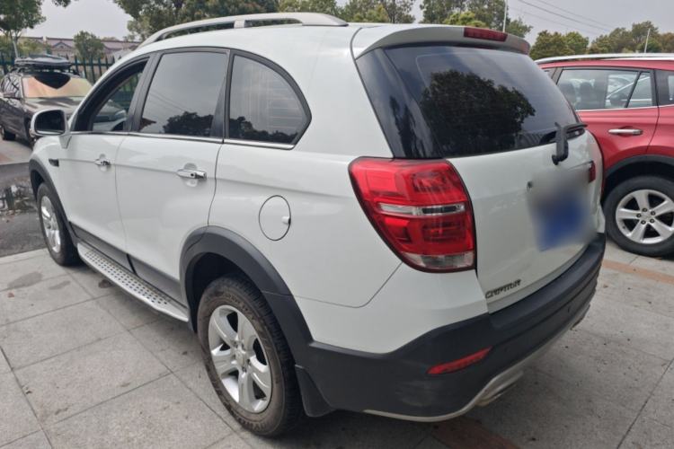 Used Chevrolet Captiva 2017 2.4L Two-Wheel Drive Luxury Edition 7 Seats Rear Left 45 Deg