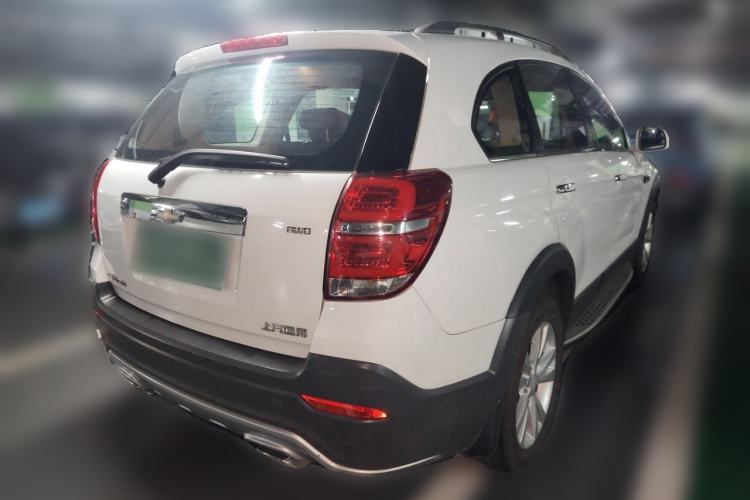 Used Chevrolet Captiva 2017 2.4L 4x4 Flagship Edition 7-Seater Rear Right 45 Deg