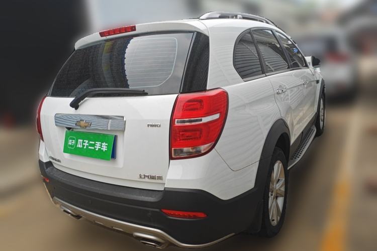 Used Chevrolet Captiva 2017 2.4L 4x4 Flagship Edition 7-Seater Rear Right 45 Deg