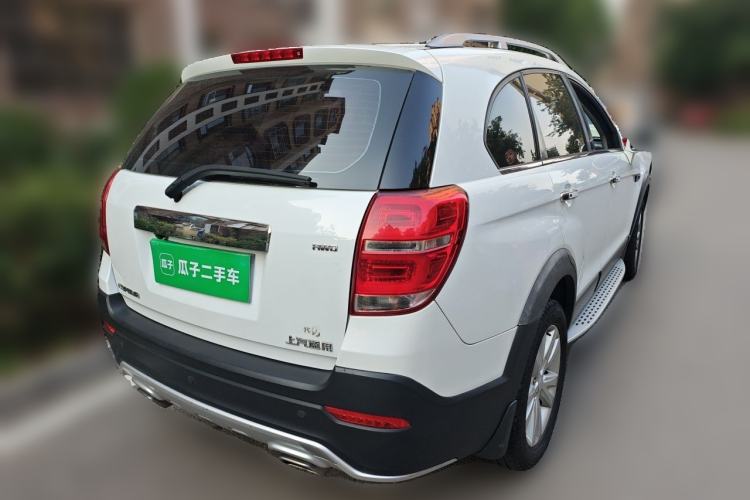 Used Chevrolet Captiva 2017 2.4L 4x4 Flagship Edition 7-Seater Rear Right 45 Deg