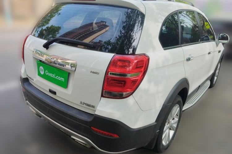 Used Chevrolet Captiva 2017 2.4L 4x4 Flagship Edition 7-Seater Rear Right 45 Deg