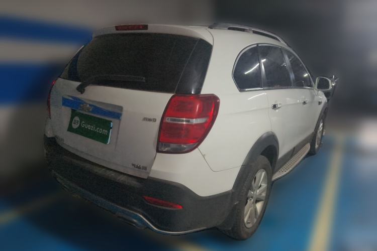 Used Chevrolet Captiva 2017 2.4L 4x4 Flagship Edition 7-Seater Rear Right 45 Deg