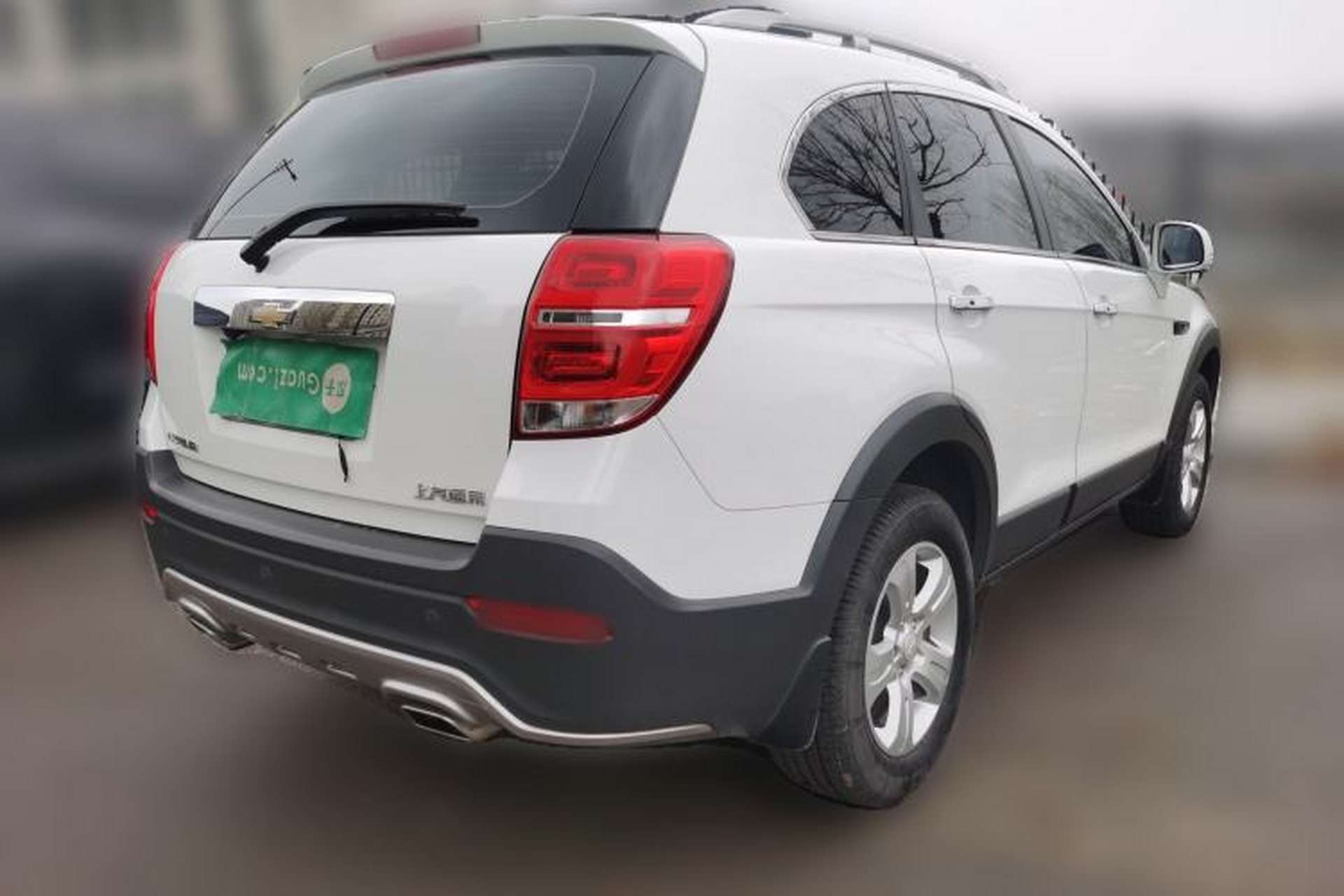 Used Chevrolet Captiva 2017 2.4L Two-Wheel Drive Urban Version 7 Seats Rear Right 45 Deg
