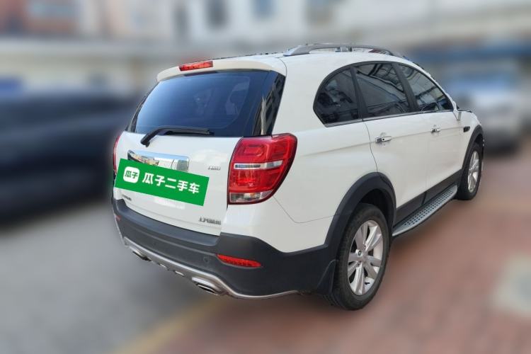 Used Chevrolet Captiva 2017 2.4L 4x4 Flagship Edition 7-Seater Rear Right 45 Deg