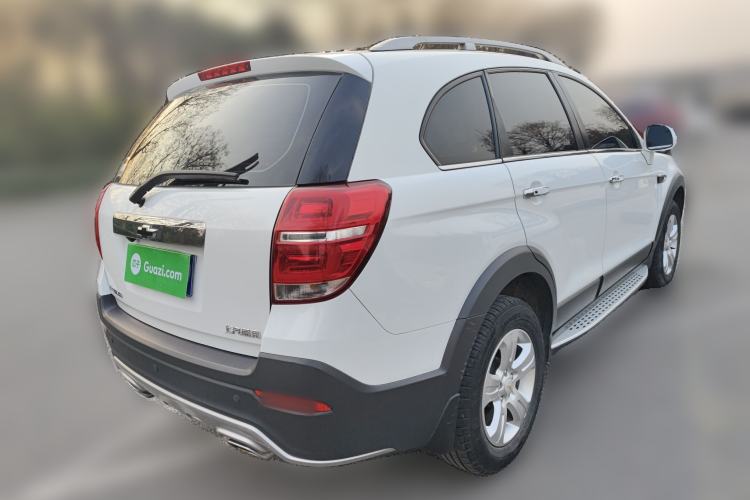 Used Chevrolet Captiva 2017 2.4L Two-Wheel Drive Luxury Edition 7 Seats Rear Right 45 Deg
