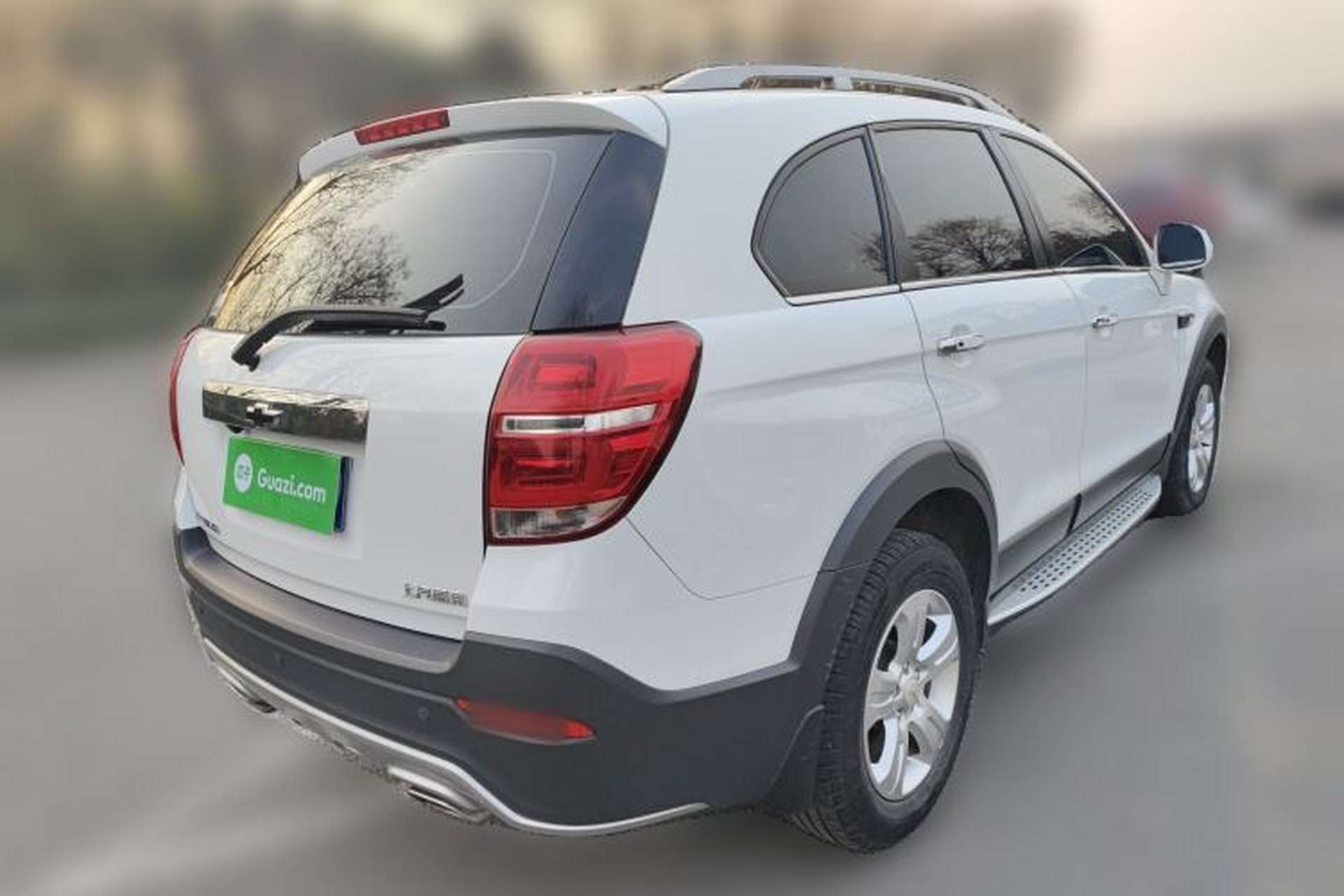 Used Chevrolet Captiva 2017 2.4L Two-Wheel Drive Luxury Edition 7 Seats Rear Right 45 Deg