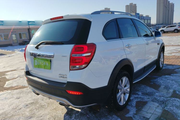Used Chevrolet Captiva 2017 2.4L 4x4 Flagship Edition 7-Seater Rear Right 45 Deg
