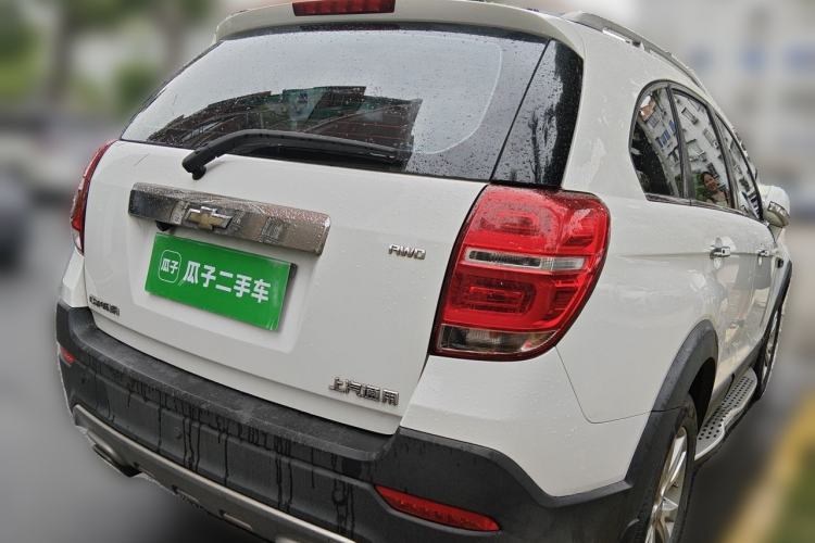 Used Chevrolet Captiva 2017 2.4L 4x4 Flagship Edition 7-Seater Rear Right 45 Deg