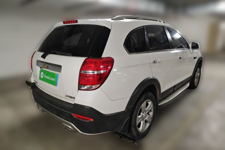 Used Chevrolet Captiva 2017 2.4L Two-Wheel Drive Luxury Edition 7 Seats Rear Right 45 Deg