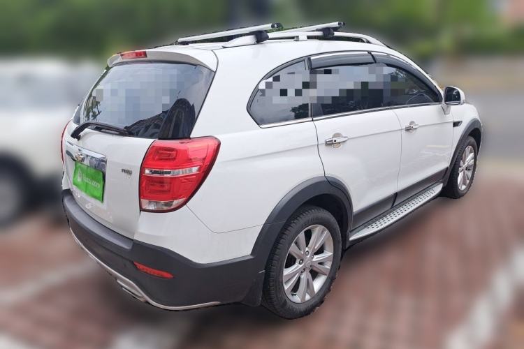 Used Chevrolet Captiva 2017 2.4L 4x4 Flagship Edition 7-Seater Rear Right 45 Deg