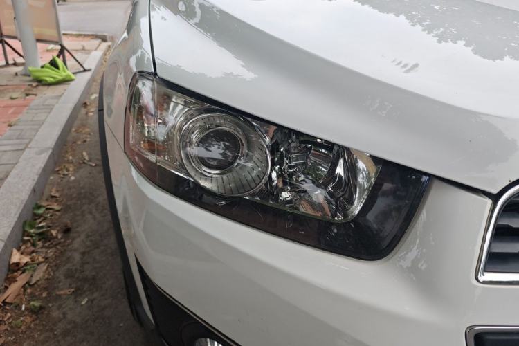 Used Chevrolet Captiva 2017 2.4L 4x4 Flagship Edition 7-Seater Right Front Headlight