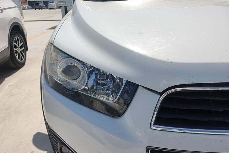 Used Chevrolet Captiva 2017 2.4L 4x4 Flagship Edition 7-Seater Right Front Headlight