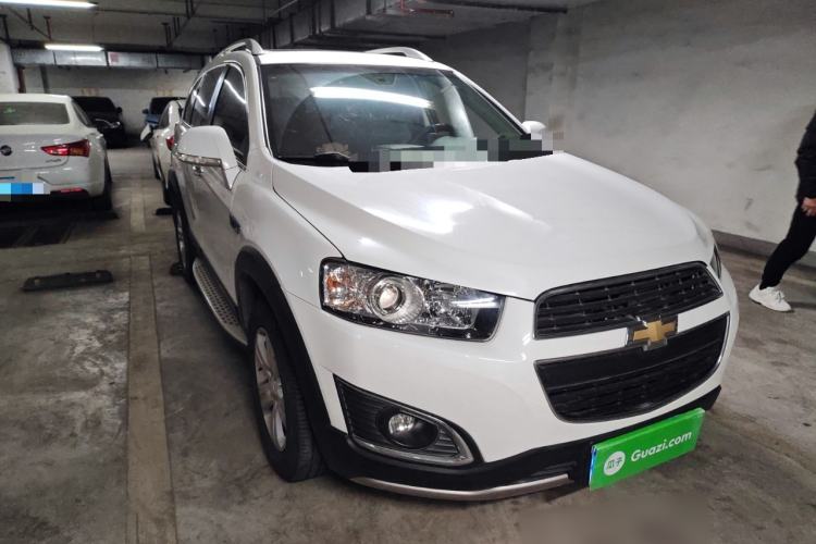Used Chevrolet Captiva 2017 2.4L Two-Wheel Drive Luxury Edition 7 Seats Right Front Headlight