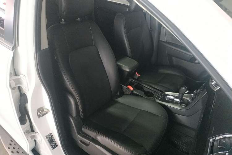 Used Chevrolet Captiva 2017 2.4L 4x4 Flagship Edition 7-Seater Right Front Seat