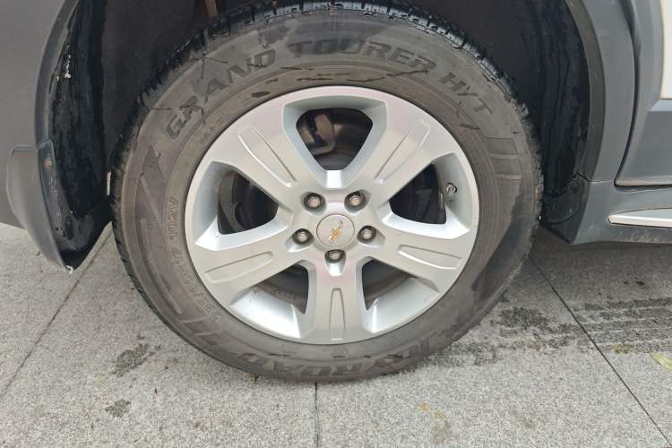 Used Chevrolet Captiva 2017 2.4L Two-Wheel Drive Luxury Edition 7 Seats Right Rear Wheel Hub