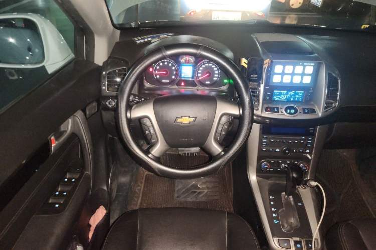 Used Chevrolet Captiva 2017 2.4L 4x4 Flagship Edition 7-Seater Steering Wheel