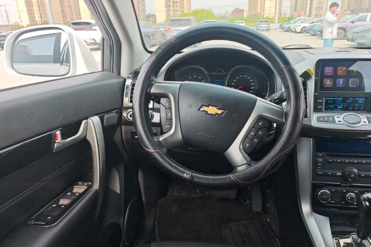 Used Chevrolet Captiva 2017 2.4L 4x4 Flagship Edition 7-Seater Steering Wheel