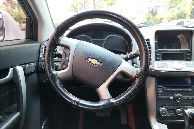 Used Chevrolet Captiva 2017 2.4L Two-Wheel Drive Luxury Edition 7 Seats Steering Wheel