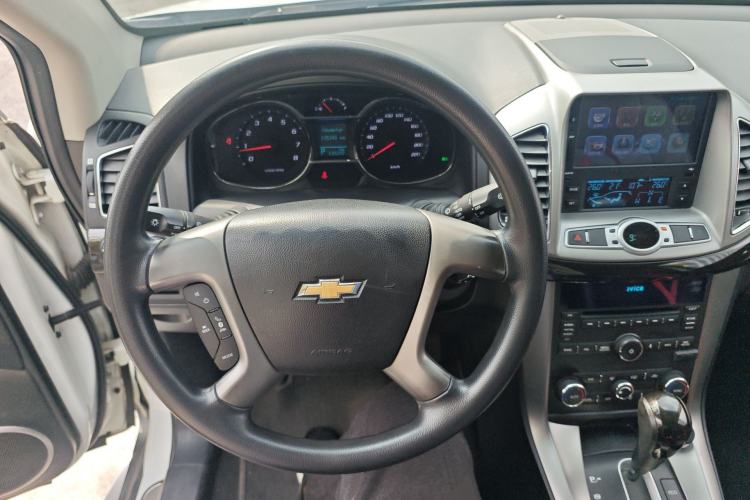 Used Chevrolet Captiva 2017 2.4L Two-Wheel Drive Luxury Edition 7 Seats Steering Wheel