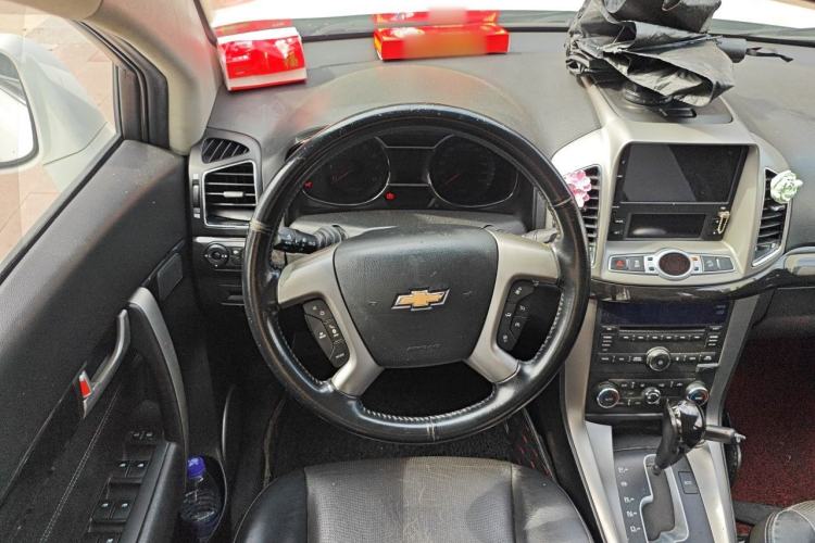 Used Chevrolet Captiva 2017 2.4L 4x4 Flagship Edition 7-Seater Steering Wheel