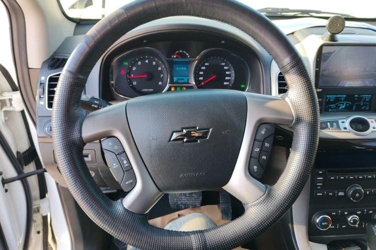 Used Chevrolet Captiva 2017 2.4L 4x4 Flagship Edition 7-Seater Steering Wheel