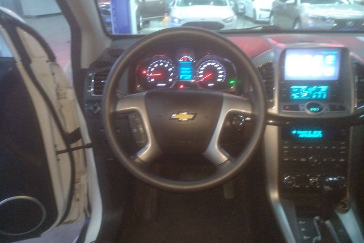 Used Chevrolet Captiva 2017 2.4L Two-Wheel Drive Luxury Edition 7 Seats Steering Wheel