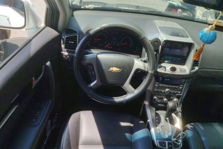Used Chevrolet Captiva 2017 2.4L Two-Wheel Drive Luxury Edition 7 Seats Steering Wheel