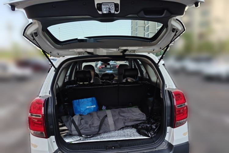 Used Chevrolet Captiva 2017 2.4L 4x4 Flagship Edition 7-Seater Trunk