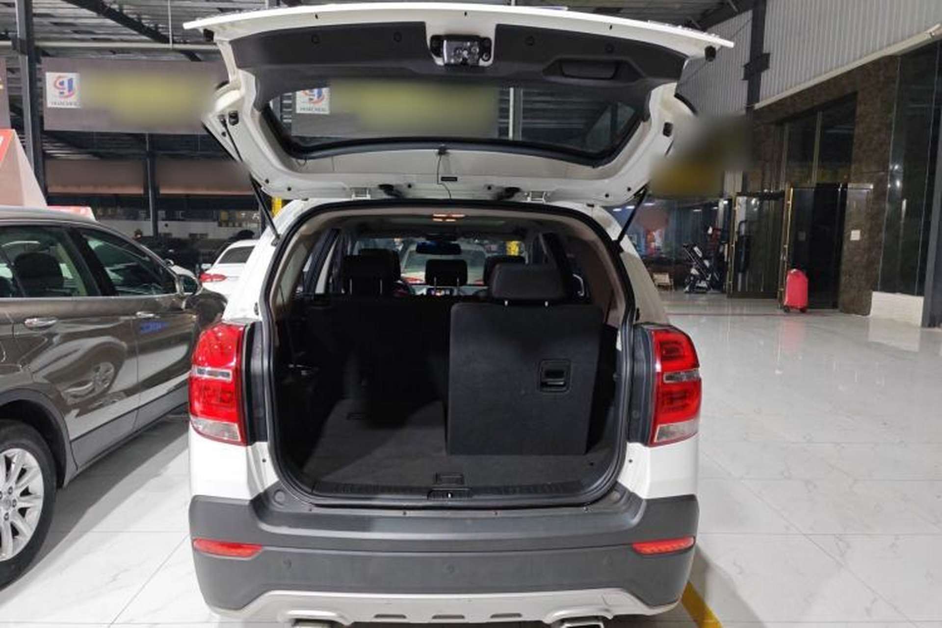 Used Chevrolet Captiva 2017 2.4L Two-Wheel Drive Luxury Edition 7 Seats Trunk