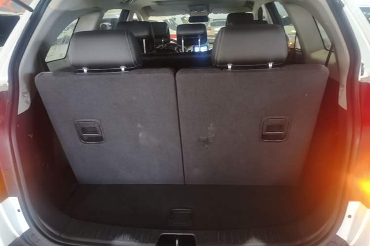 Used Chevrolet Captiva 2017 2.4L Two-Wheel Drive Urban Version 7 Seats Trunk