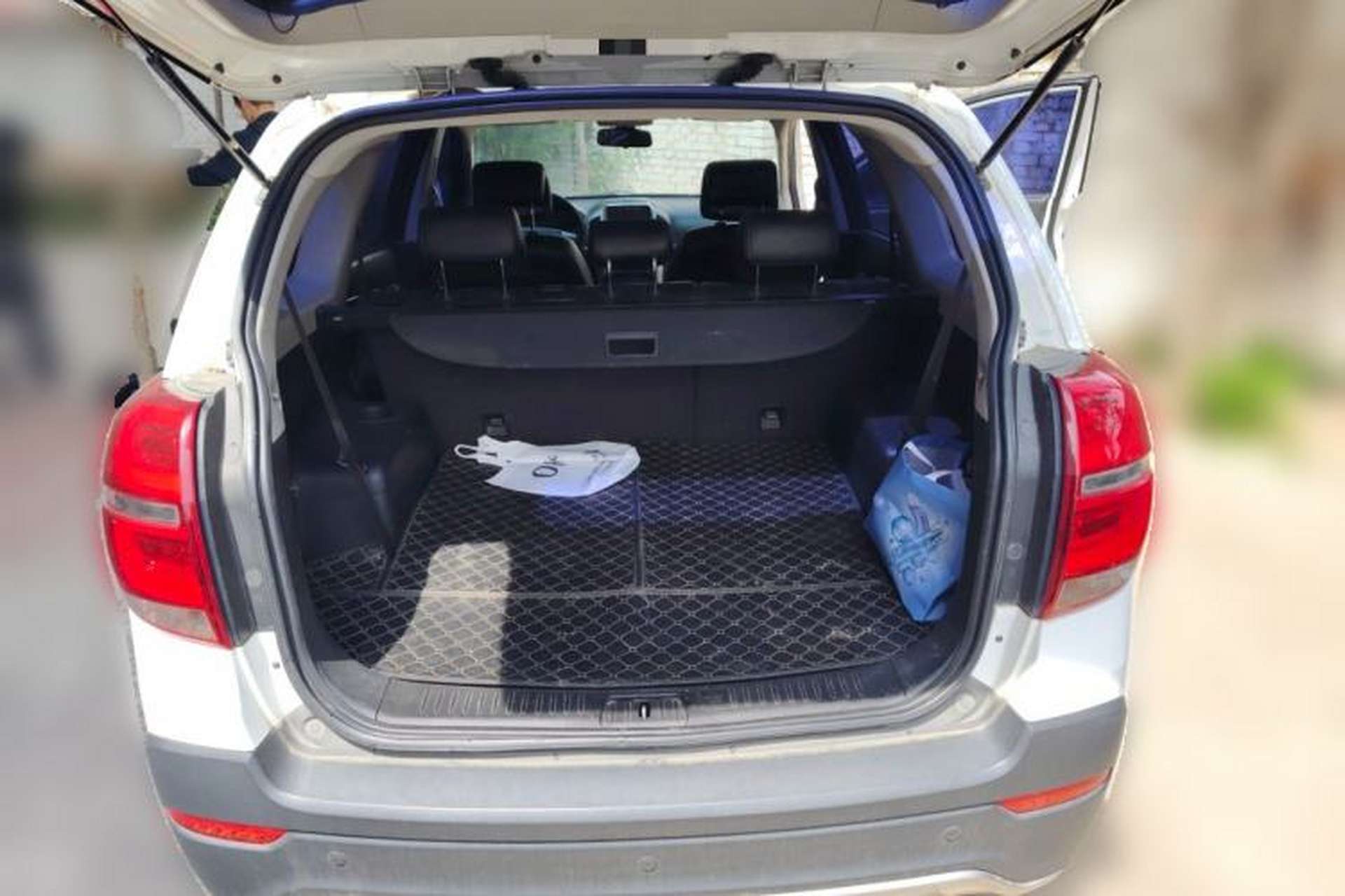 Used Chevrolet Captiva 2017 2.4L Two-Wheel Drive Luxury Edition 7 Seats Trunk