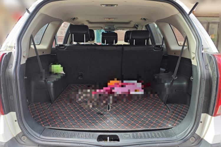 Used Chevrolet Captiva 2017 2.4L 4x4 Flagship Edition 7-Seater Trunk