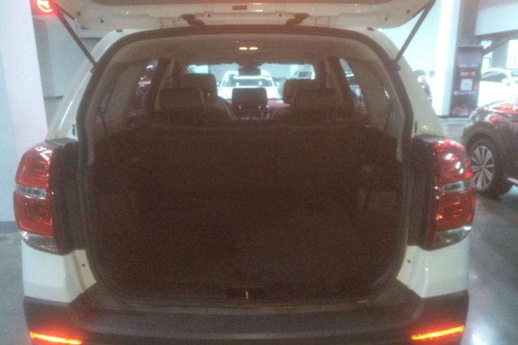 Used Chevrolet Captiva 2017 2.4L Two-Wheel Drive Luxury Edition 7 Seats Trunk